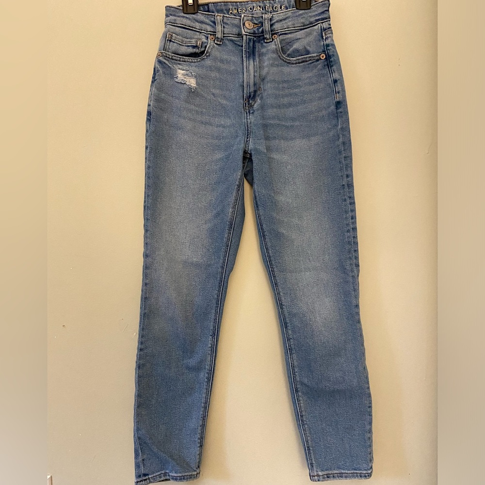 American Eagle Medium Wash Blue Jeans, Straight Leg, Size 00, Lightly Distressed